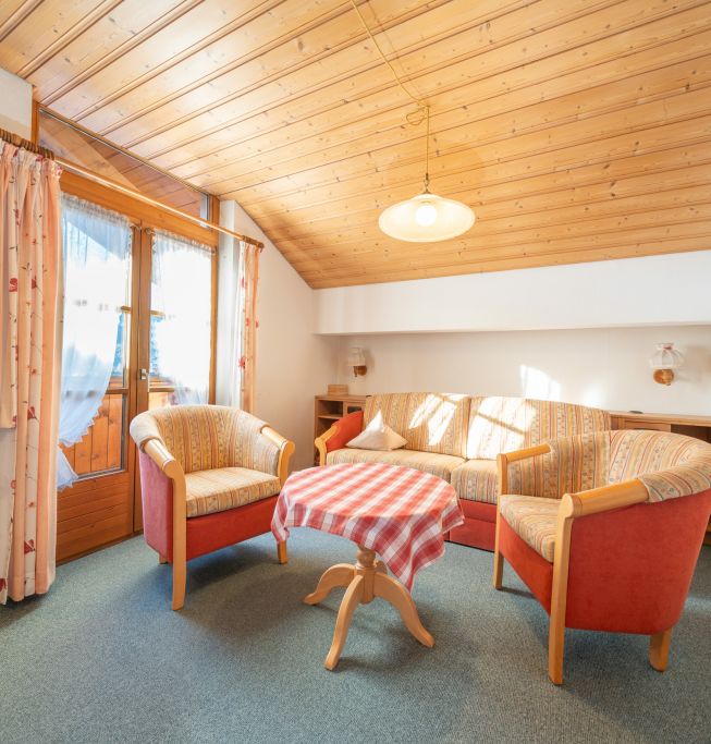 Oberstdorf Ferienwohnung Nr. 6 Wohnzimmer