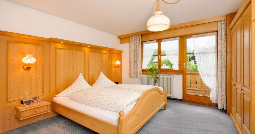 Das Schlafzimmer der Ferienwohnung 8 Oberstdorf